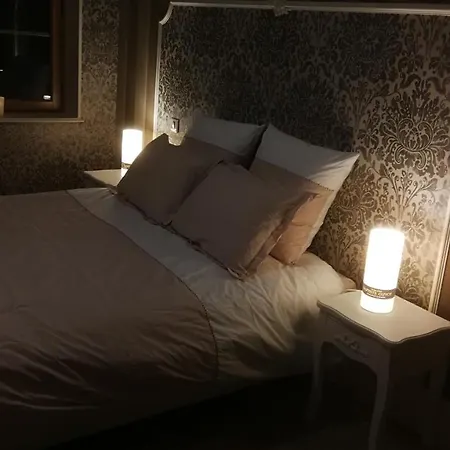 Les Du Foulot Bed & Breakfast *