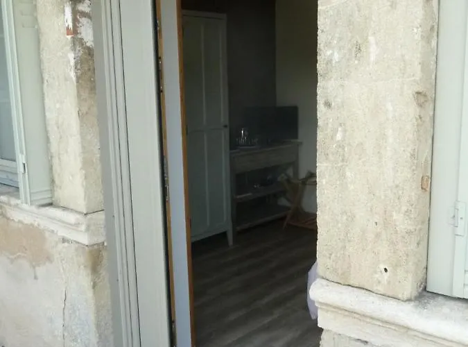 Les Du Foulot Бон