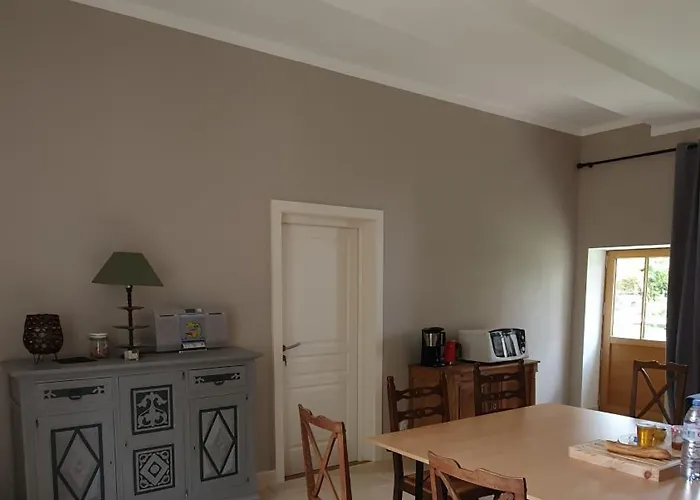 Les Du Foulot Бон